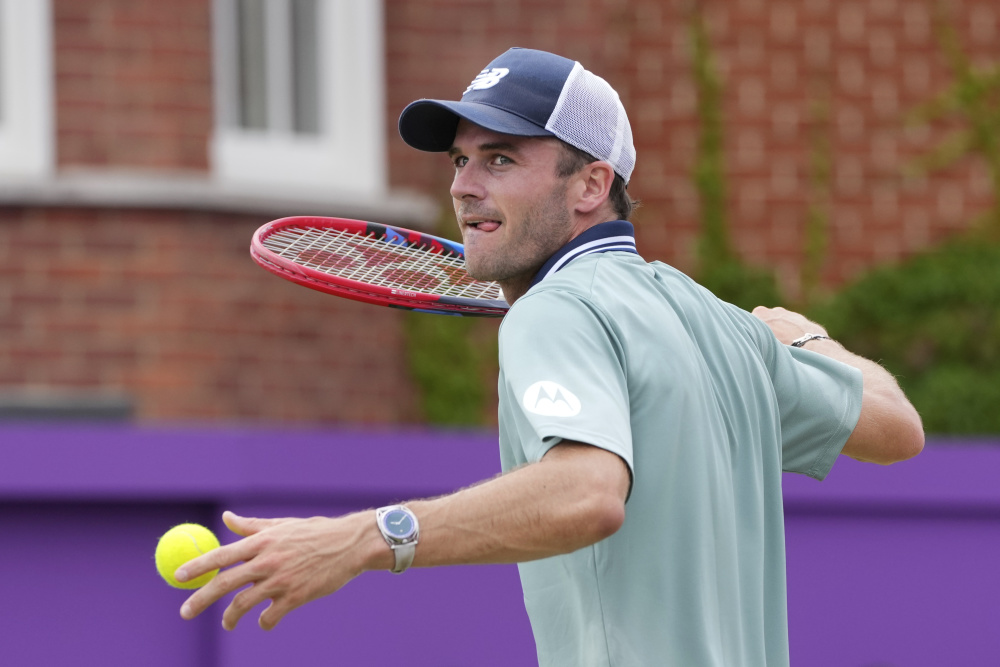 这次现身济 这次现身济